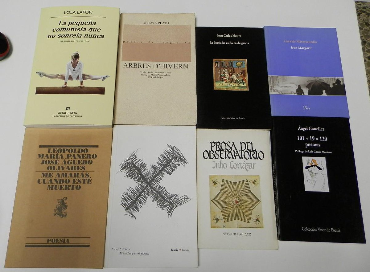 libreriamamut's tweet photo. Últimas incorporaciones. Mucha poesía. Mucha calidad. http://t.co/wITr8Ww5BN