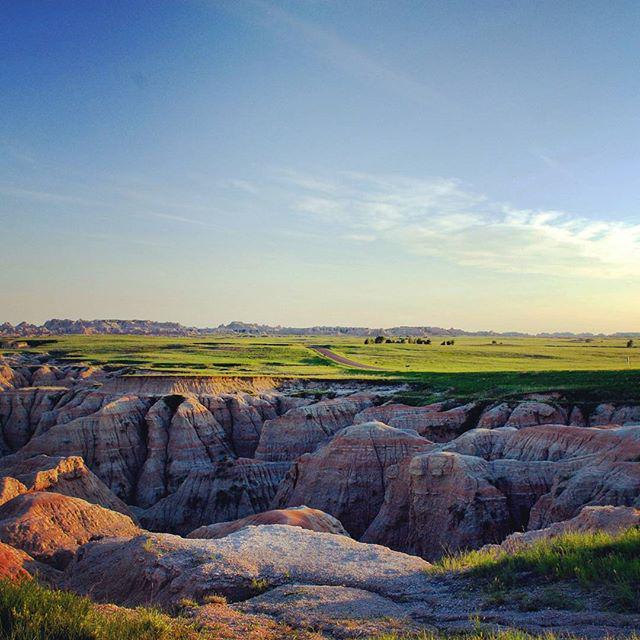 NatlParksPhotos's tweet photo. Dusk highlights the contrasts #badlandsnationalpark #southdakota #America #nationalparks #findyourpark #crosscountr… http://t.co/YY2u7P9VB4