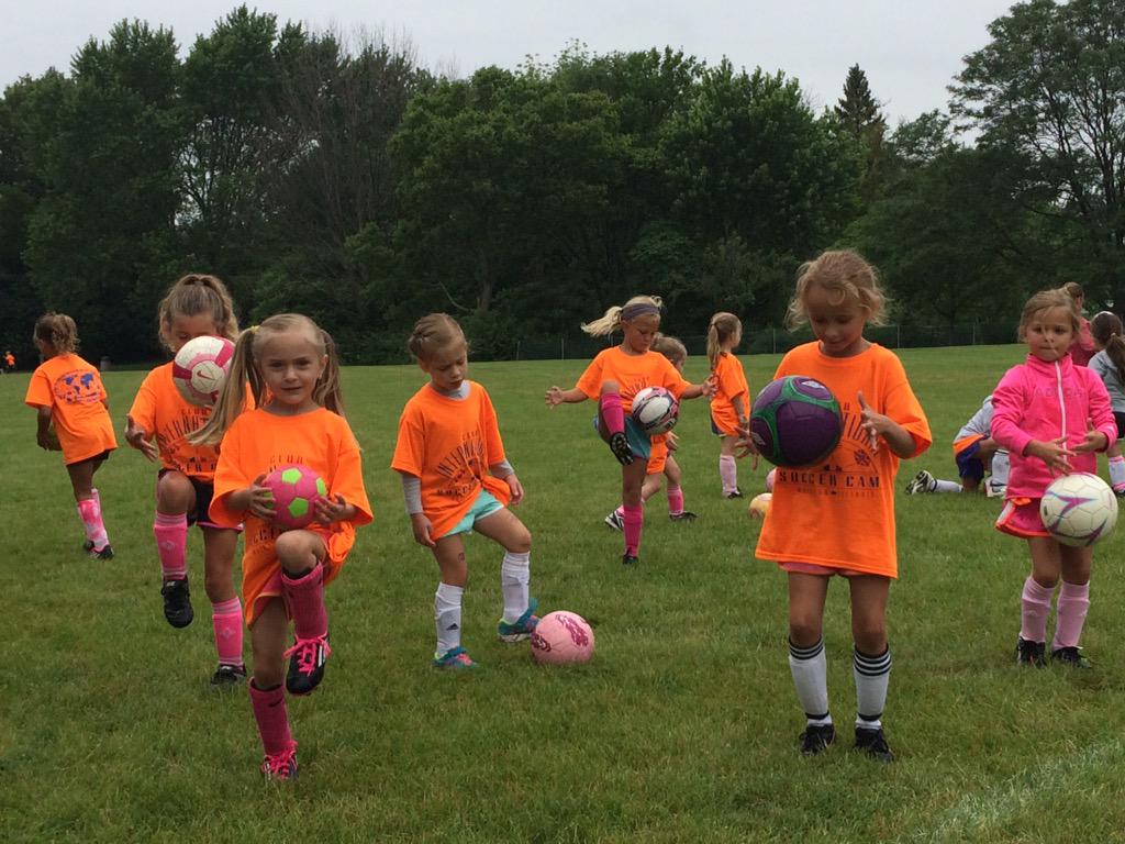 wwsouthsoccer's tweet photo. Juggling contest at Club International ! http://t.co/3L2APMC5Ev
