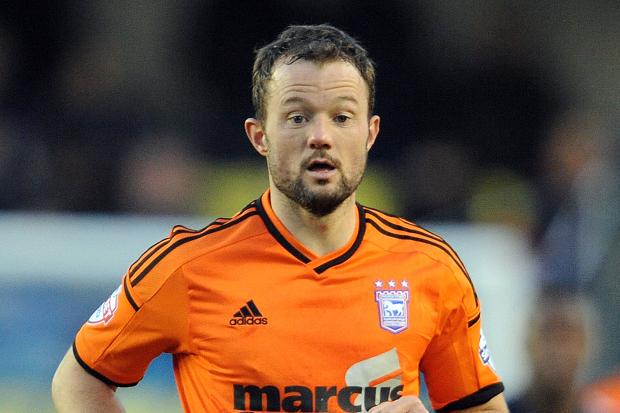 ITFCtransfers's tweet photo. Chicago Fire and Southend are keen on signing Noel Hunt, who is currently training with Town (Irish Sun) #itfc #sufc http://t.co/bF4Nfdty4K