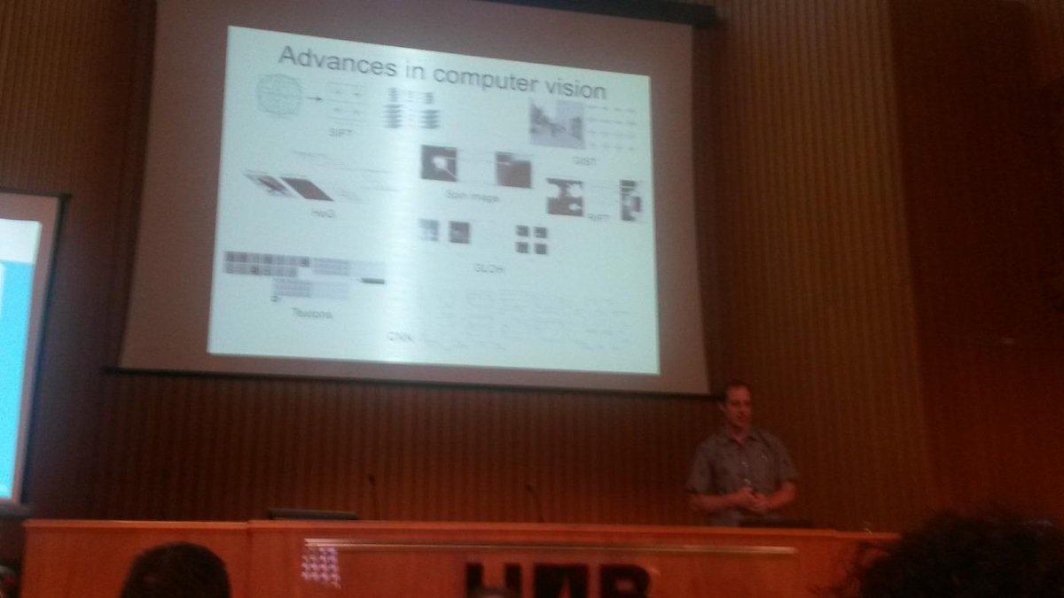 CVC_UAB's tweet photo. #CVCtalks with Prof. Torralba telling all advances in computer vision: a good experience for learning http://t.co/IisgcvzlEw