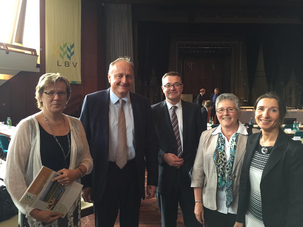 landfrauen's tweet photo. Bei der LBV-Mitgliederversammlung mit @JRukwied. #landfrauen #lfvwüho #Landfrauontour #lbvbw http://t.co/AVQi3XwQ1d