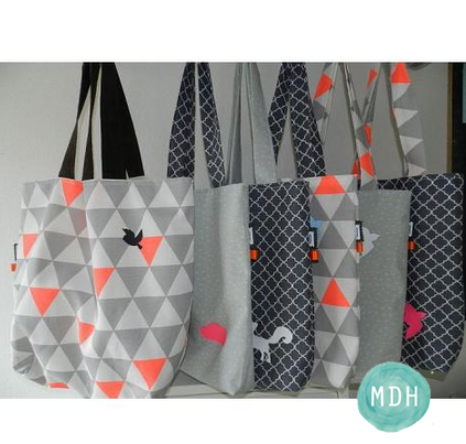Liefde voor grafische prints? Check de tassen van <a href="/vancaat/">Carolien</a>!  ow.ly/PdAHV #handmade #tassen