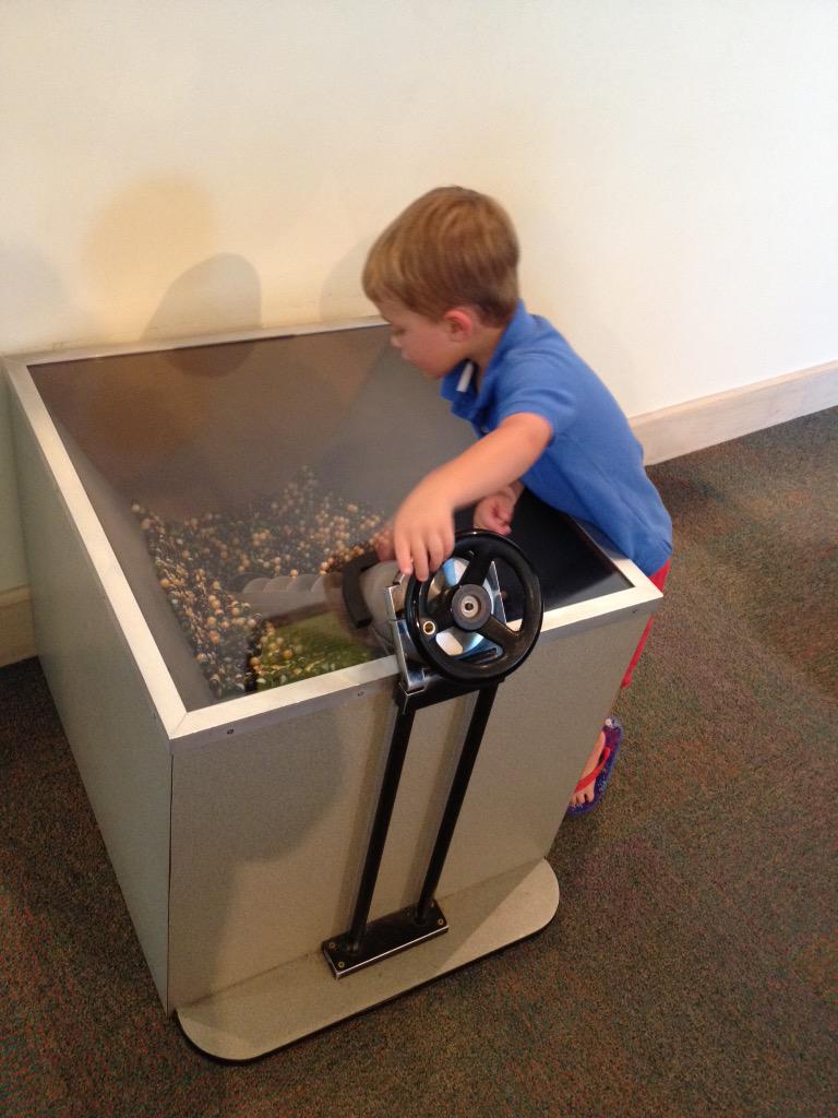 Octavia_MWilson's tweet photo. Having fun at #SciWorks http://t.co/9PrxQ9MiLJ
