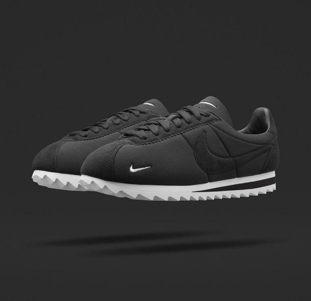 joLAYSchips's tweet photo. NikeLab Classic Cortez - Big Tooth Black release on 07/09/2015 for $N/A via @KicksOnFire #KoFapp http://t.co/TY2H0YzW8y