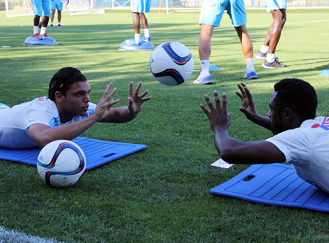 Rekik - [Saison 2015-2016] Reprise de l'entrainement le 28 décembre CJfi8VDWsAAIFNj