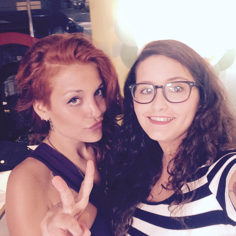 lahabdelpanico's tweet photo. ¿Qué os parece el cambio de look de @CoreGandiaSh? Está EXPLOSIVA ¿eh? #nachofinal @fabricatele http://t.co/tN6GTw323l