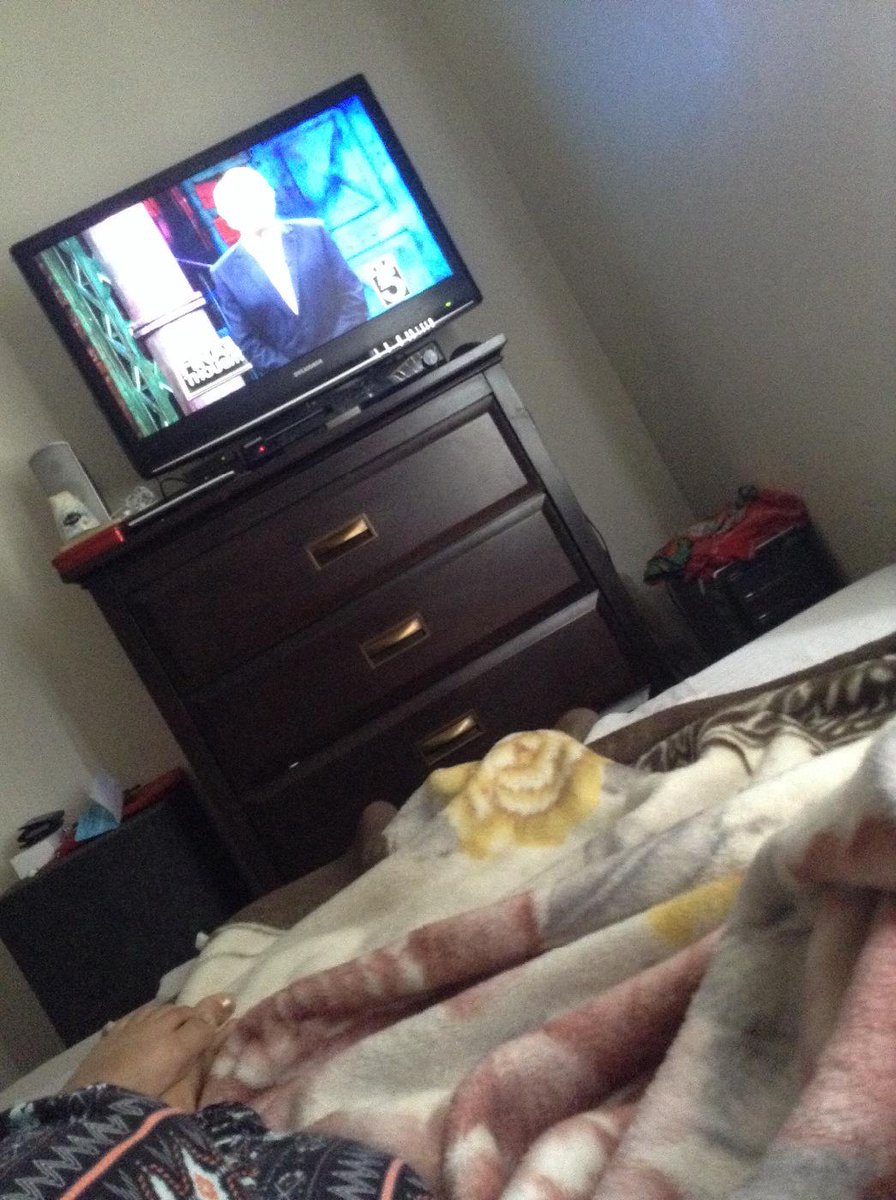 kingbaker40's tweet photo. Waiting for babe Like.. http://t.co/Uhkvn4W06r