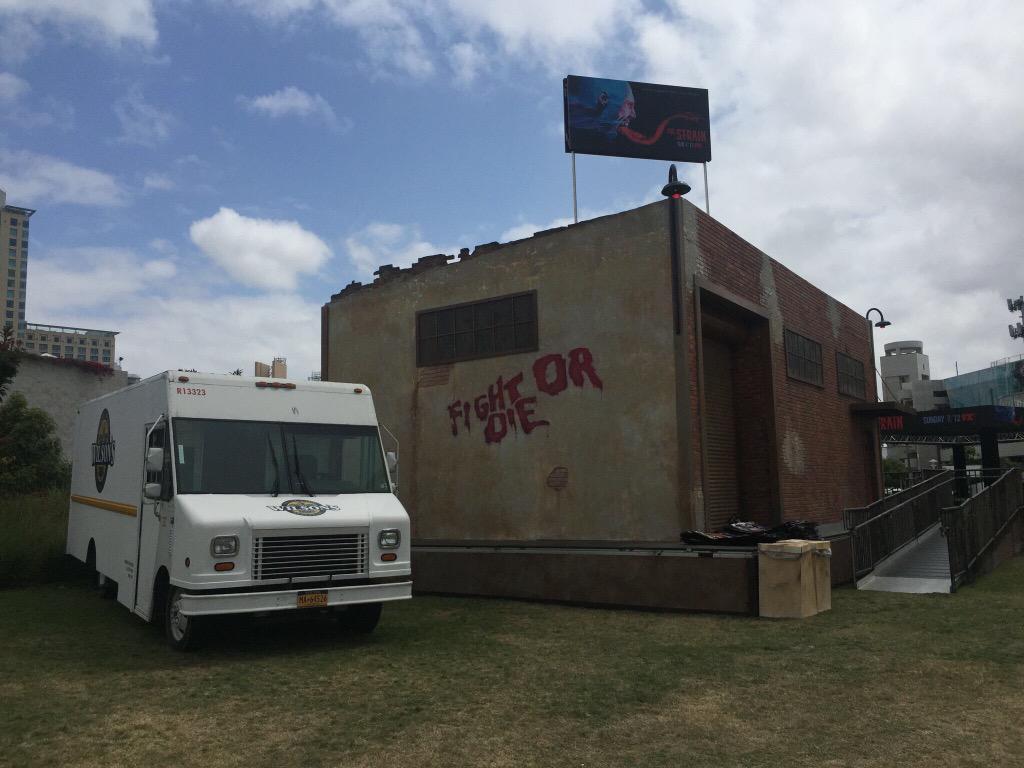 TheStrainFX's tweet photo. Can you survive #TheStrain at #SDCC? Check out the FX Fearless Arena at Comic-Con! #FXSDCC http://t.co/6dXQyr4WO0