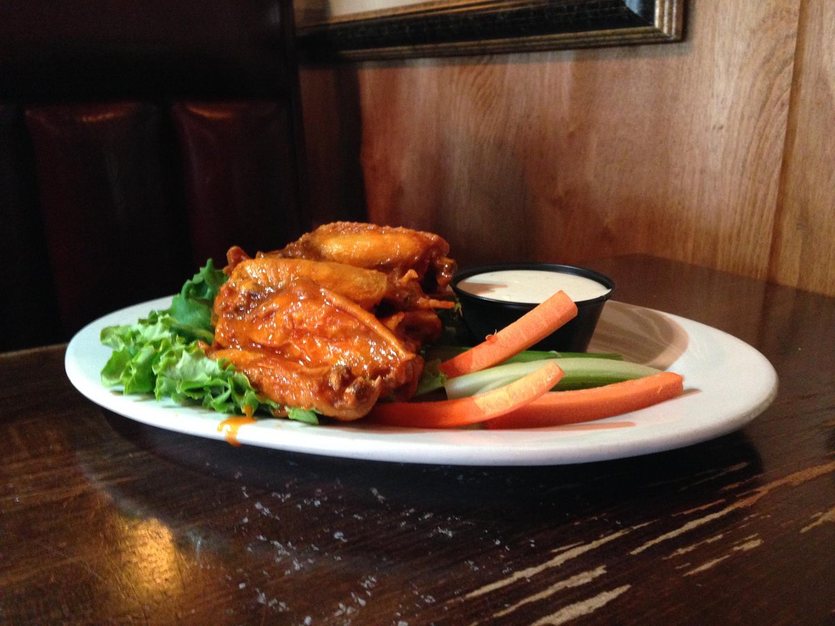 atlantic_grill's tweet photo. Veggie + protein + blue cheese = the basic food groups @AtlanticStation #MidtownATL http://t.co/kyxRdJmvWJ