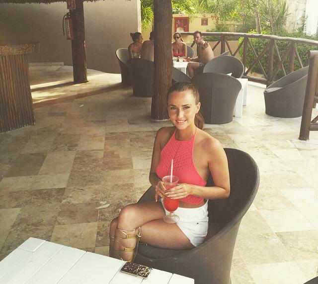 EllHarrietLaver's tweet photo. Having the most amazing time in Mexico ☀️🌴🍉✨🐠🍹 http://t.co/bf4nHT8upd