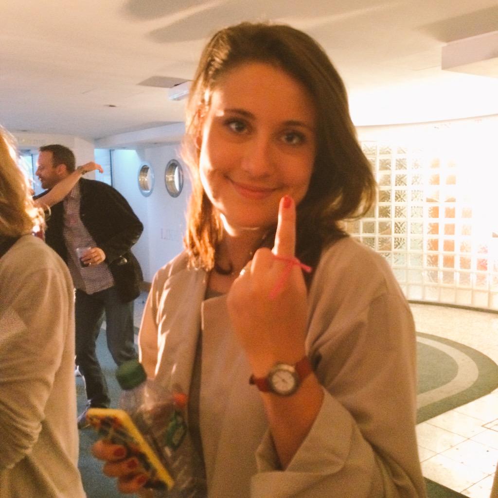 With <a href="/Jmollymoxa/">Jocelyn Nicholas</a> excited to meet my buddy <a href="/theatredeli/">Theatre Deli</a> #shelterme