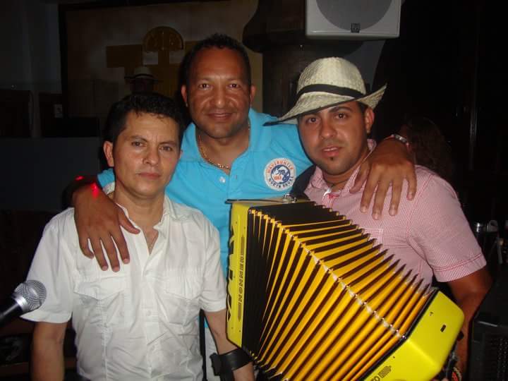 mass_madrid's tweet photo. @MariaAlexaD gracias mi vida, mira esta bonita foto que tengo de recuerdo. http://t.co/xQEENdPerV