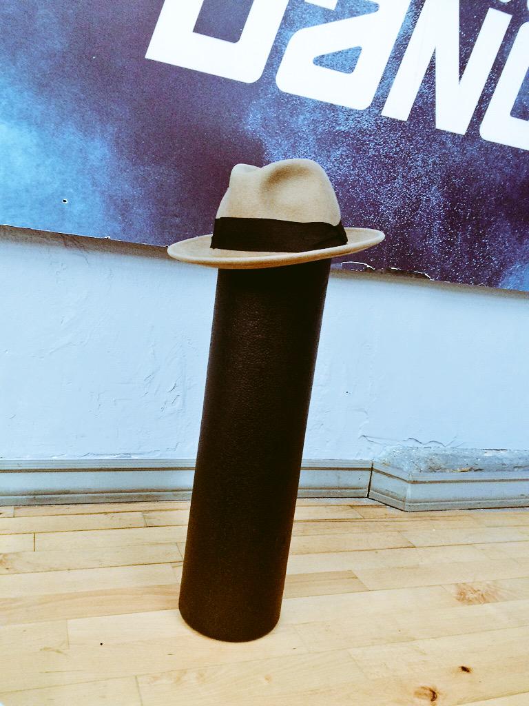 vgadson3's tweet photo. My best friend the foam roller. #stretchThatback #itband #werolling #SYTYCDstreet http://t.co/GV7P3Rp5kM
