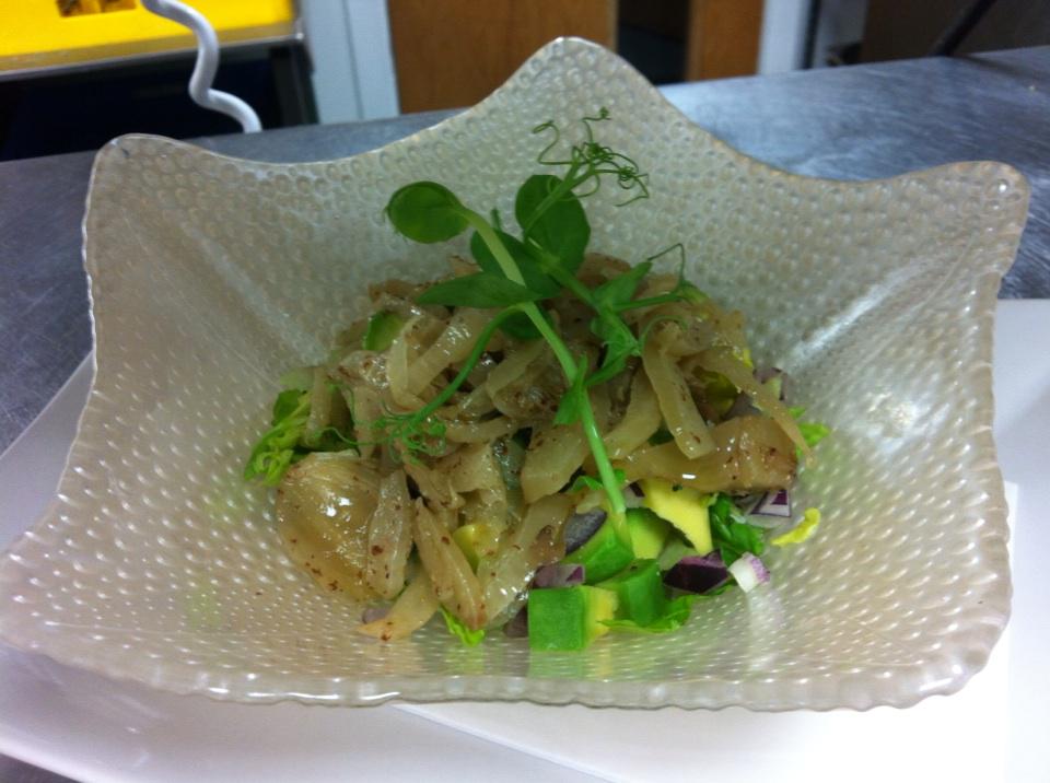 PearlChefGB's tweet photo. Avocado cocktail, marinated fennel, baby gem, confit shallot, herb dressing #pearlballyholme #vegmenurocks http://t.co/00zLNX0ln6