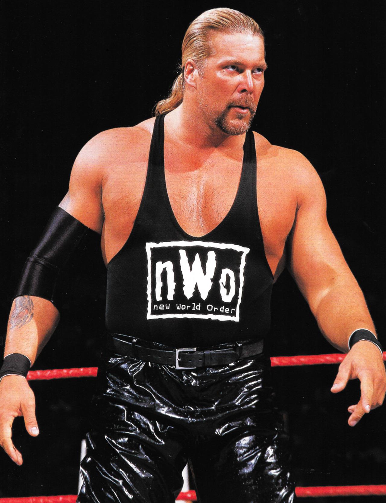 1959 Kevin Nash, American wrestler and actor
Happy birthday 