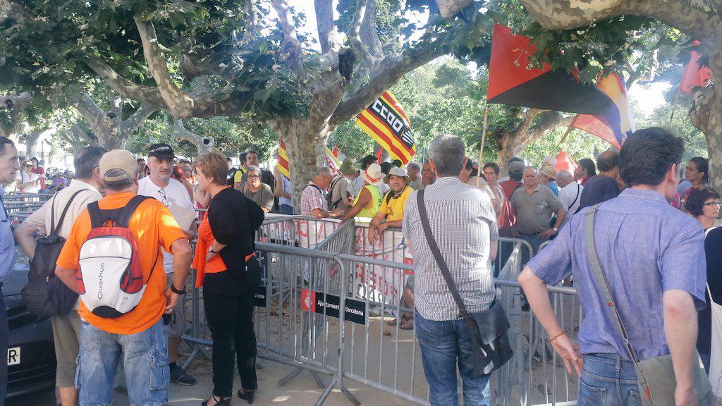 ERC_BaixLlobreg's tweet image. Amb la #MarxadelaDignitat, a la seva arribada al Parlament de Catalunya