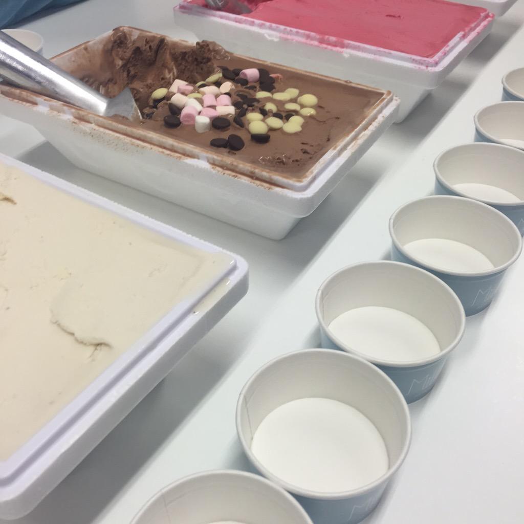 SO much yummy food delivered straight to the launch party of @Deliveroo_chelt ... By @Deliveroo_chelt! Thank you x