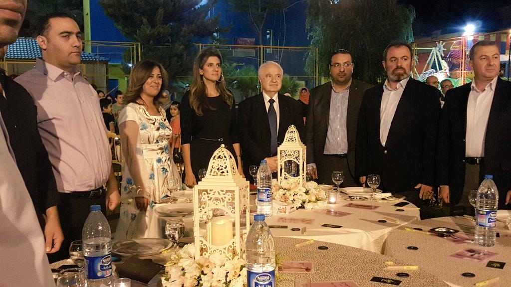 yznsawalha's tweet image. وصول سمو الاميرة دينا مرعد @dinamired 

الى الامسية الرمضانية في #مركز_زها 

@zaha_center