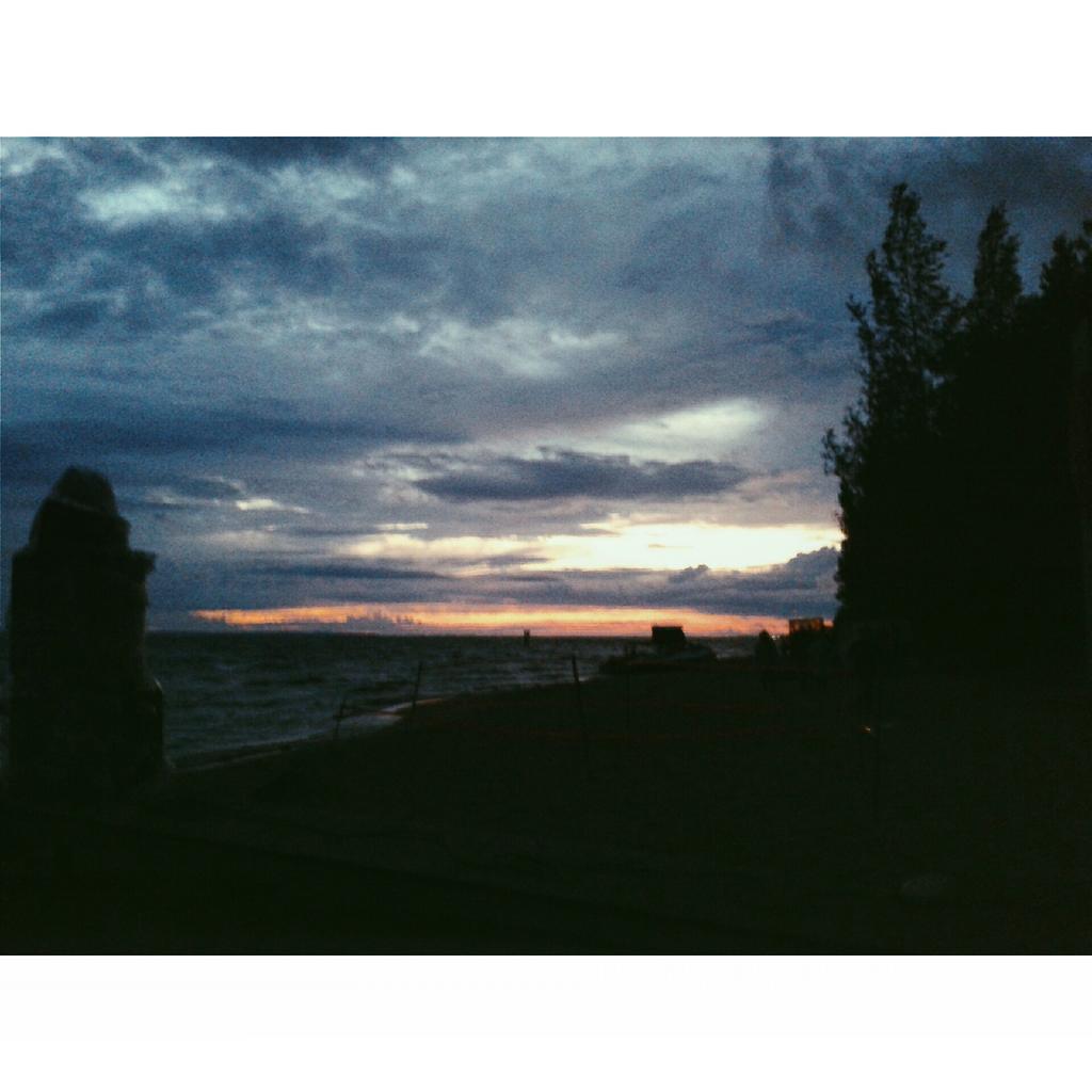 xPatyan's tweet photo. 🌌😍🌊🌠  02.07.15 #summer #july #holiday #sea #sky #WAFEst2015 #WAFEst #beautiful #view #fantastic  #beach #sunset http://t.co/X5bFw69Twb