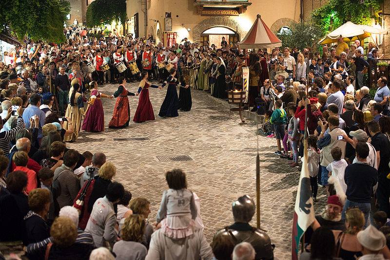 GradaraInnova's tweet photo. #Passionaria. Intrighi e passioni dei #Borgia a #Gradara 18-19 luglio
http://t.co/zSbtRSG8km
@MarcheTourism http://t.co/AgPDsyVDKJ