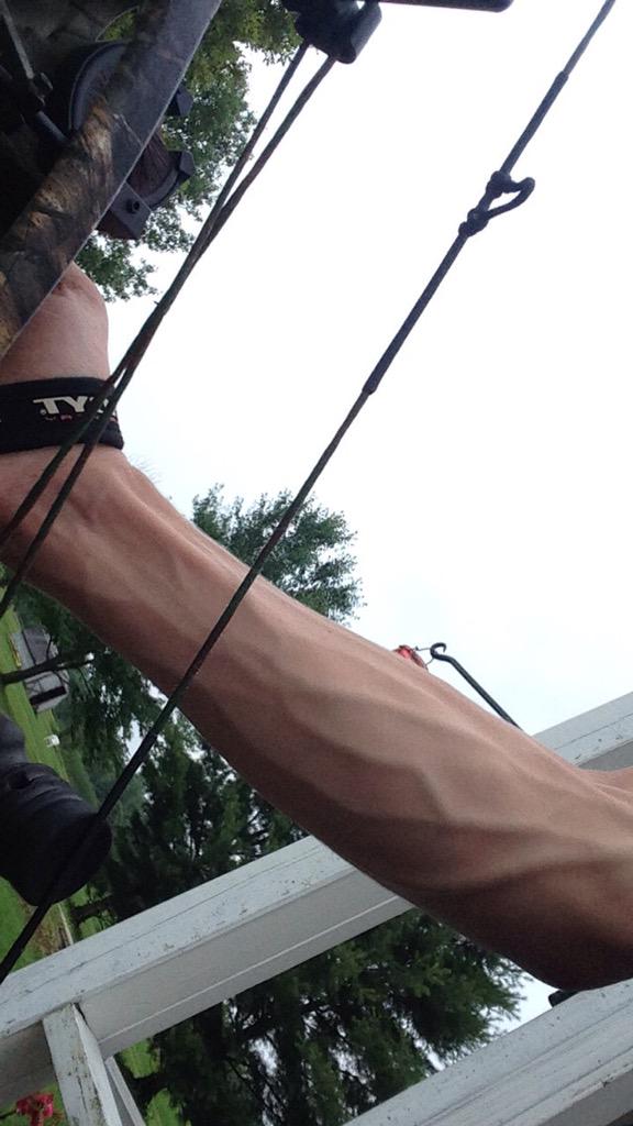 mobleydick's tweet image. I enjoy my veins. 💁 #stuckup #conceded #veins