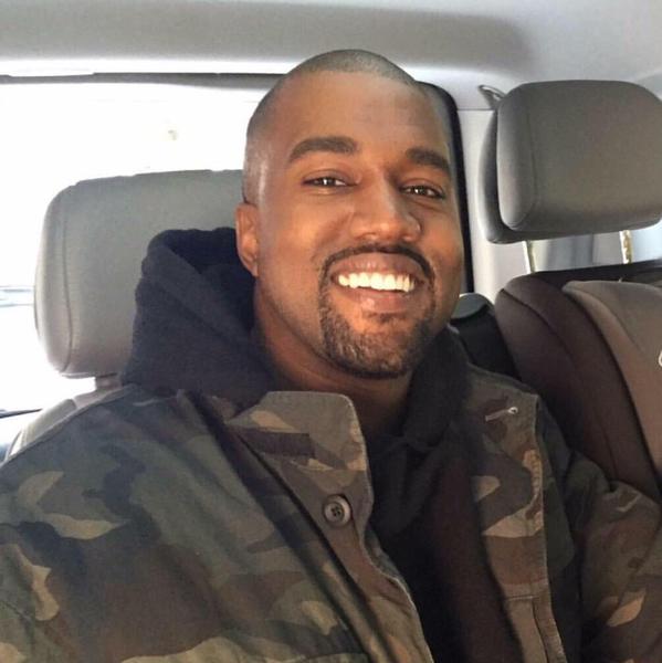 this is a smiling Kanye,it only appears once in 20,000 Kanye pics.This is a very rare Kanye.RT in 20 secs or bad luck