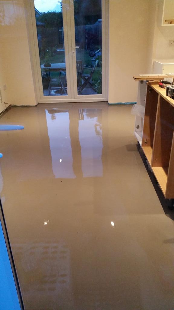 DW_Flooring's tweet photo. @tilemasteradhes #fineflow3000 yesterday. First time using it. Bloody good gear!! http://t.co/4M4ZnoEFEH