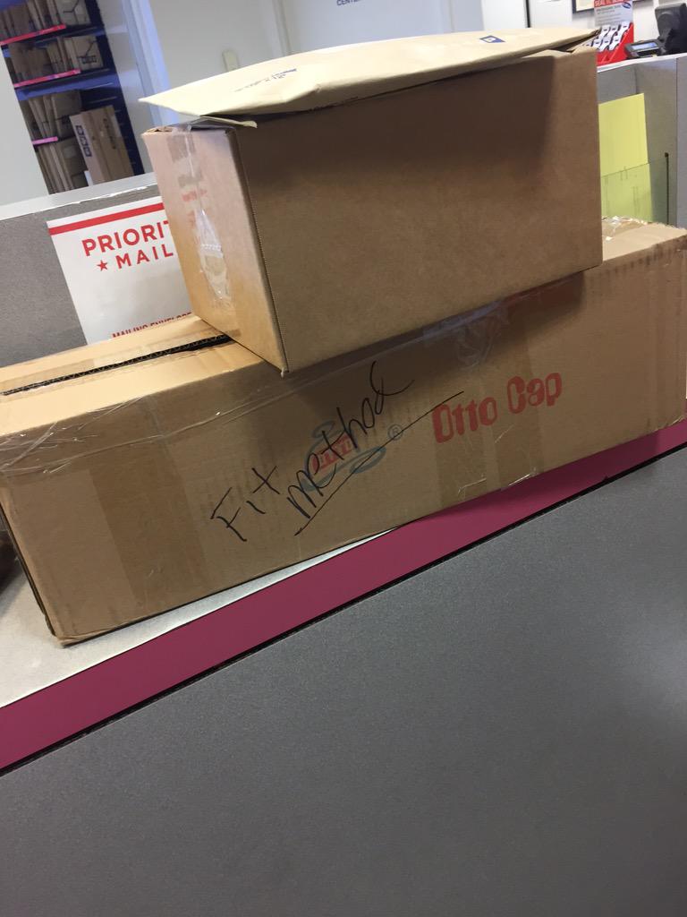 FRFitMethod's tweet image. Shipping off Fit Method items! Yoga mats, hats, tanks.....thank you everyone! #FitMethod #swag