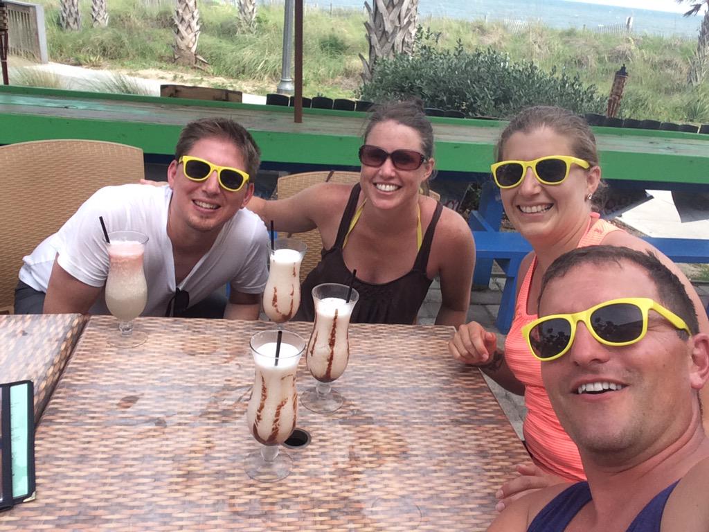 001bethhall's tweet photo. #gettinfreaky at @8thAveTikiBar #chocolatecoveredbanana #lastdayoffun #cheers @rrrhawk http://t.co/hEHX5lgZ0M
