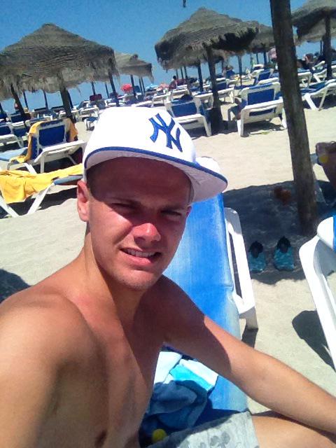 markenos19's tweet image. 