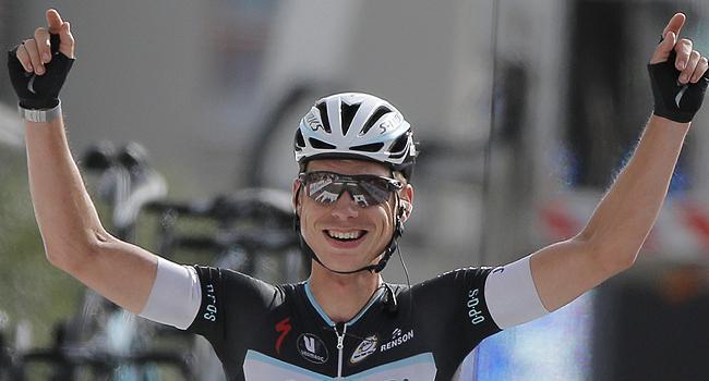 Fransa Bisiklet Turu'nun 6. etabında bitime 1 kilometre kala düşen Alman Tony Martin yarıştan çekildi.