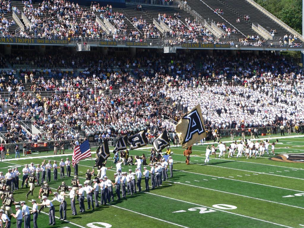 InOutArmy's tweet photo. #Brotherhood #AllForTheCorps #goARMY #beatNAVY #beatAIRFORCE http://t.co/5UpbwSOy9Y