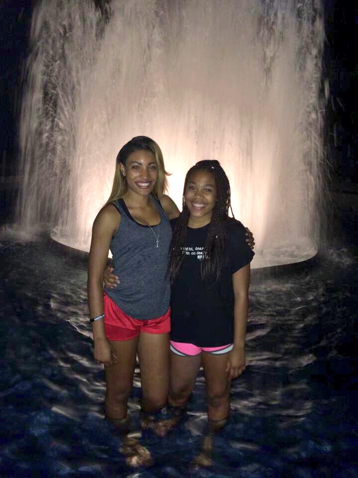 cheytownxx's tweet photo. roomie ☺️🐾 #orientationcomplete #33dayz http://t.co/KgbYr0ihhv