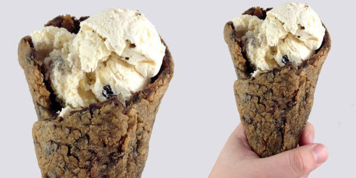 HuffPostLife's tweet image. Forget waffle cones. You deserve a chocolate chip cookie cone huff.to/1UGl7Uk