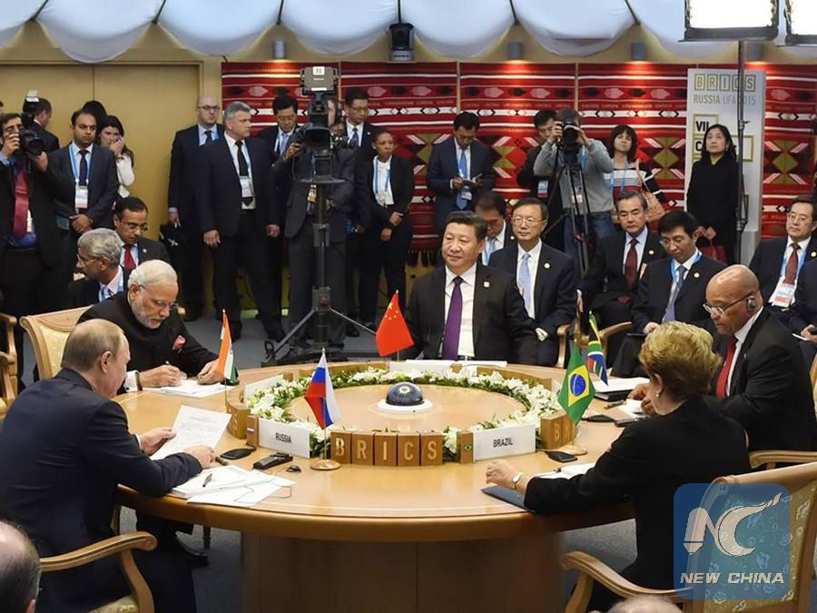 XHNews's tweet photo. Roundup: Xi voices confidence in #BRICS future, proposes deepening partnership http://t.co/k9xgPFbBwg http://t.co/MAjbIqpHZe