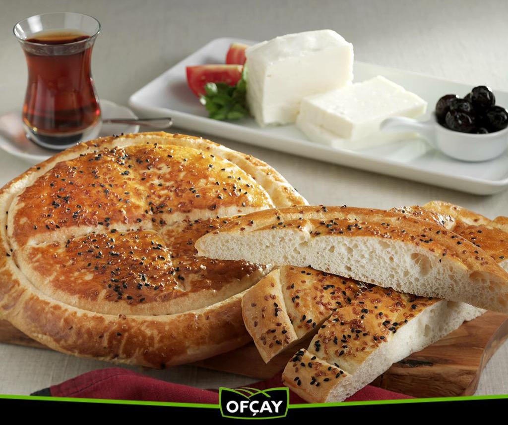 Ofçay'ın Kadim Dostları; Peynir, Zeytin, Pide ile Sahur Buluşması... #sahurbereketi #Sahur #ofçay #Ramadan #Turkey