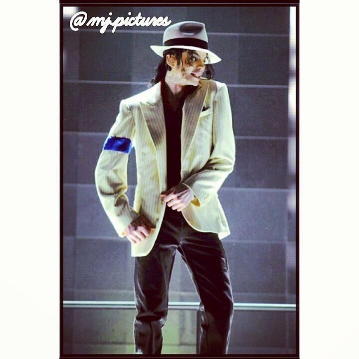 Good Night Moonwalkers MJ smooth Criminal MJ forever!!