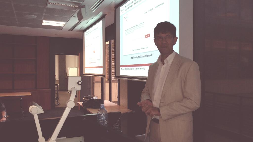 Sydney_Library's tweet image. Frédéric Billiet introduces @musiconis core ideas. #musiconis #FisherLibrary