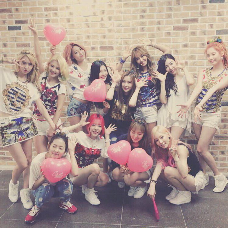 CJh0UeMVEAAF45N.jpg:large