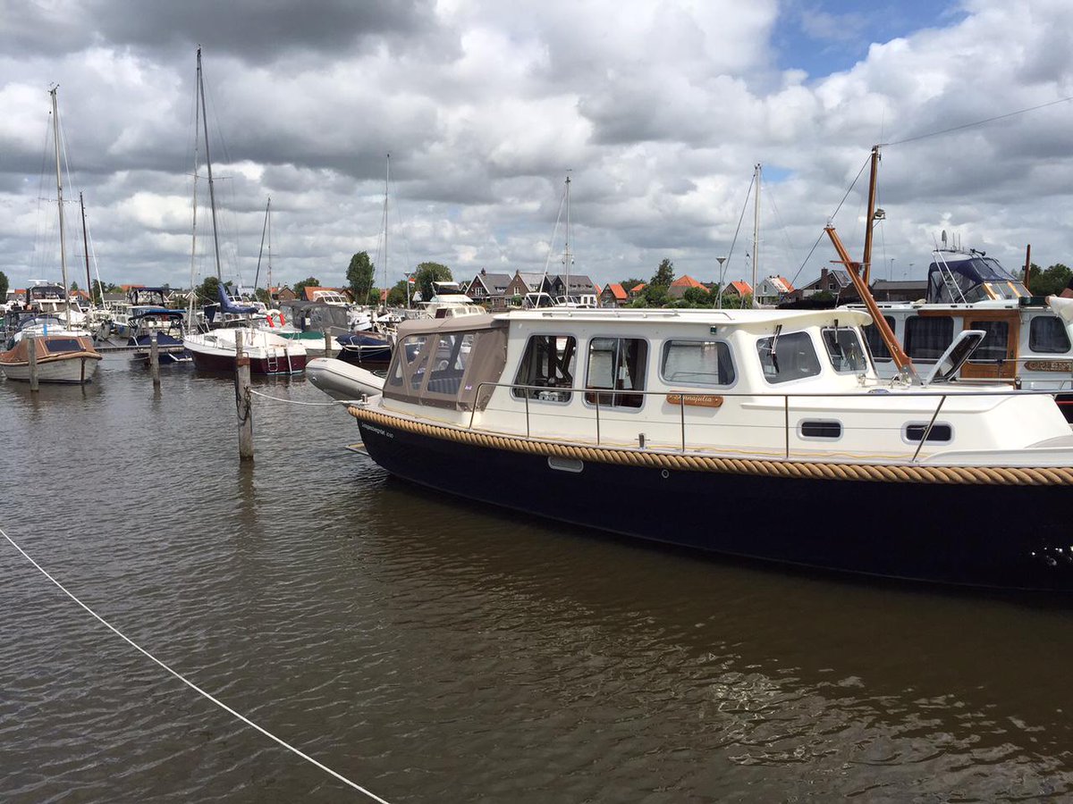 Voor <a href="/DZeilmakerij/">Dekker Zeilmakerij</a>  #Langebergvlet voorzien van een nieuw rvs frame en een mooie nieuwe cabriokap. #zaandam