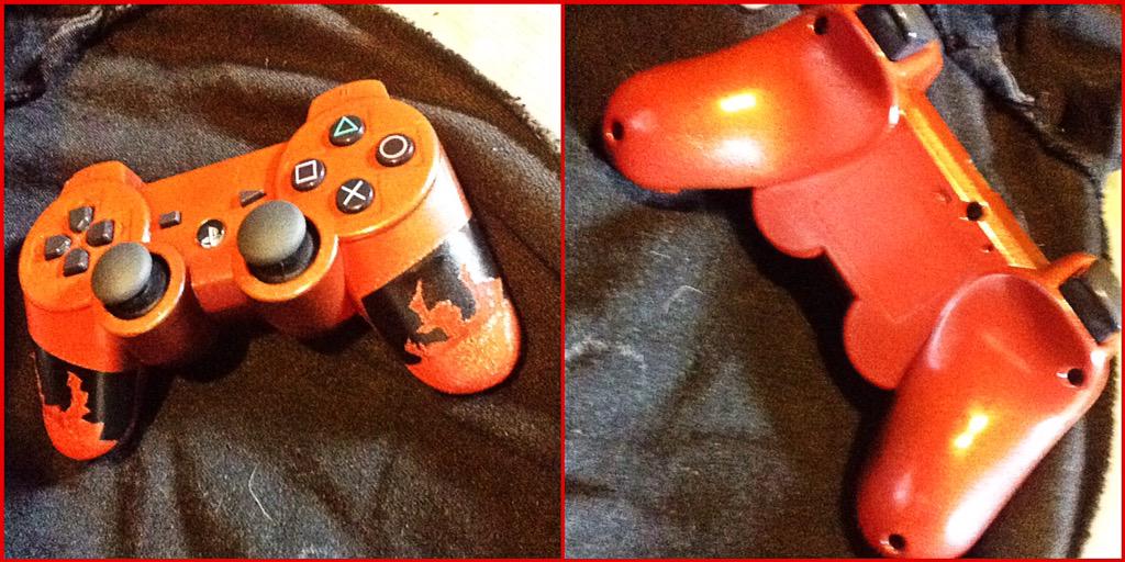 MilaDani1's tweet image. #custom #PS3 #dualshockcontroller #flames finished my first one. Ayy @CHEFBOYARKEY_