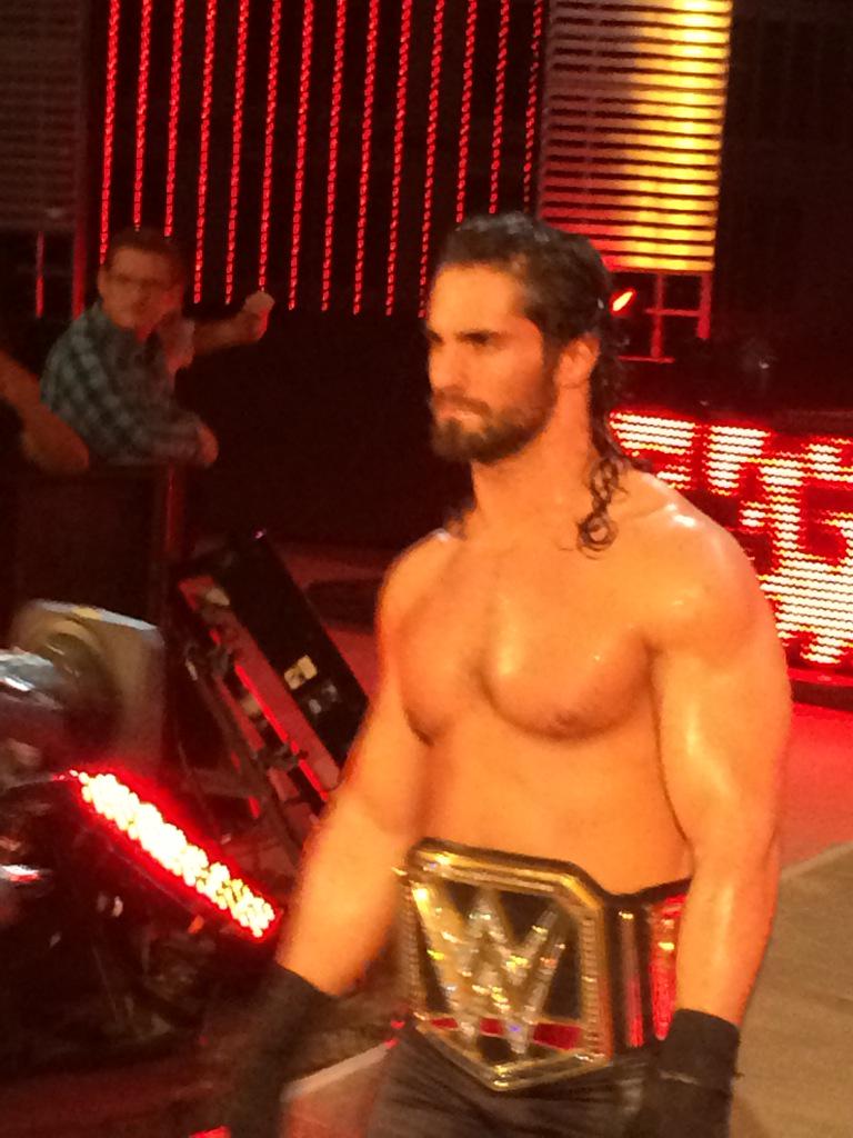 BrockLesnarGuy's tweet photo. The @WWE Champion, @WWERollins. #SmackDown #RybackVsRollins http://t.co/Yn15fuvfF3