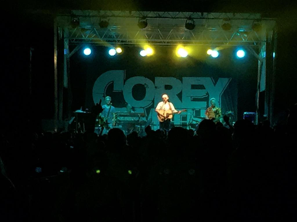 Neighland's tweet image. Thanks for coming to Bristol @coreysmithmusic we enjoyed the show! 😃👍