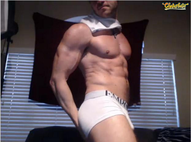 40 retweets &amp; I'll post a Never Before seen photo of Muscle Man @Jaden_Storm25. Till then, enjoy these<a href="/tag/rt"class="tags"><span>#rt</span></a>
