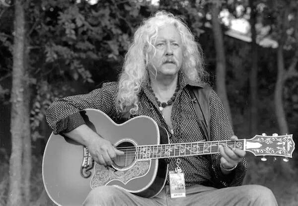 Happy 68th Birthday to Arlo Guthrie. (July 10, 1947)  