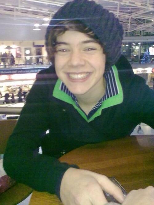 fetus_celebrity's tweet photo. Harry Styles http://t.co/uRb5NR6OYL