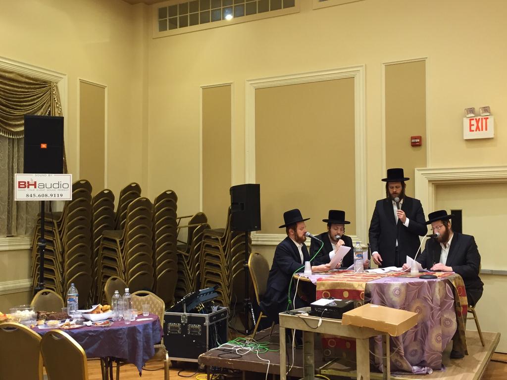 BNHaudio's tweet photo. RENEWAL: great singing @shimmyengel great choir @ZemirosGroup great marketing @DuvidKaufman. great sound @BNHaudio http://t.co/k7SQZCF32G