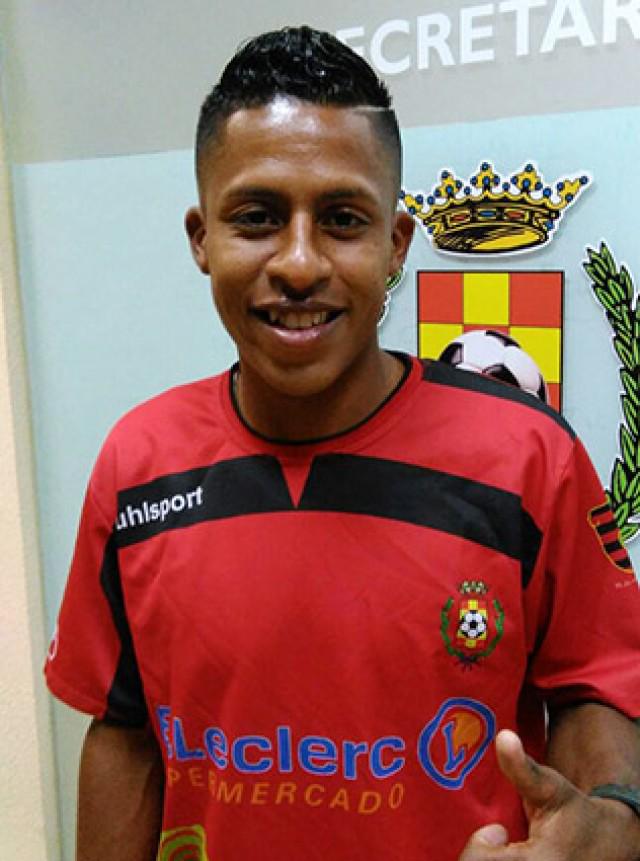 futbolecuador's tweet photo. Sobrino de "Cuchillo" Fernández jugará en la Tercera División de España, http://t.co/EfZkTutAGK http://t.co/CUBeZj1GlM