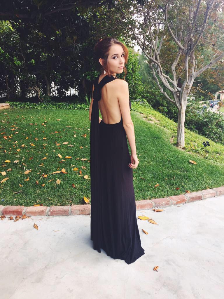 HAPPY BIRTHDAY to my queen, goddess, beauty, kitty lover, but mostly QUEEN  Haley Pullos       